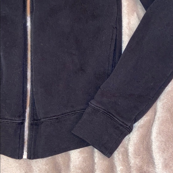 BABATON Black Sweater - Picture 3 of 8